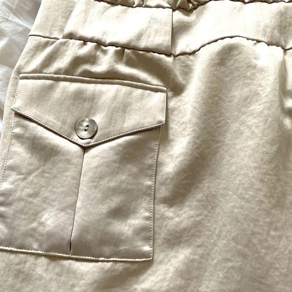 🫶Gorgeous Chico’s Casual All Lined Dress in Silk Like Fabric. 🫶 - Picture 8 of 16